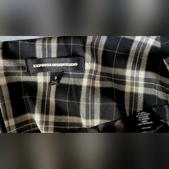 Express Pencil Skirt - Picture 10 of 10